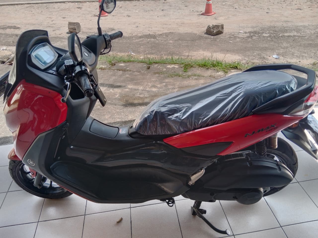 YAMAHA NMAX